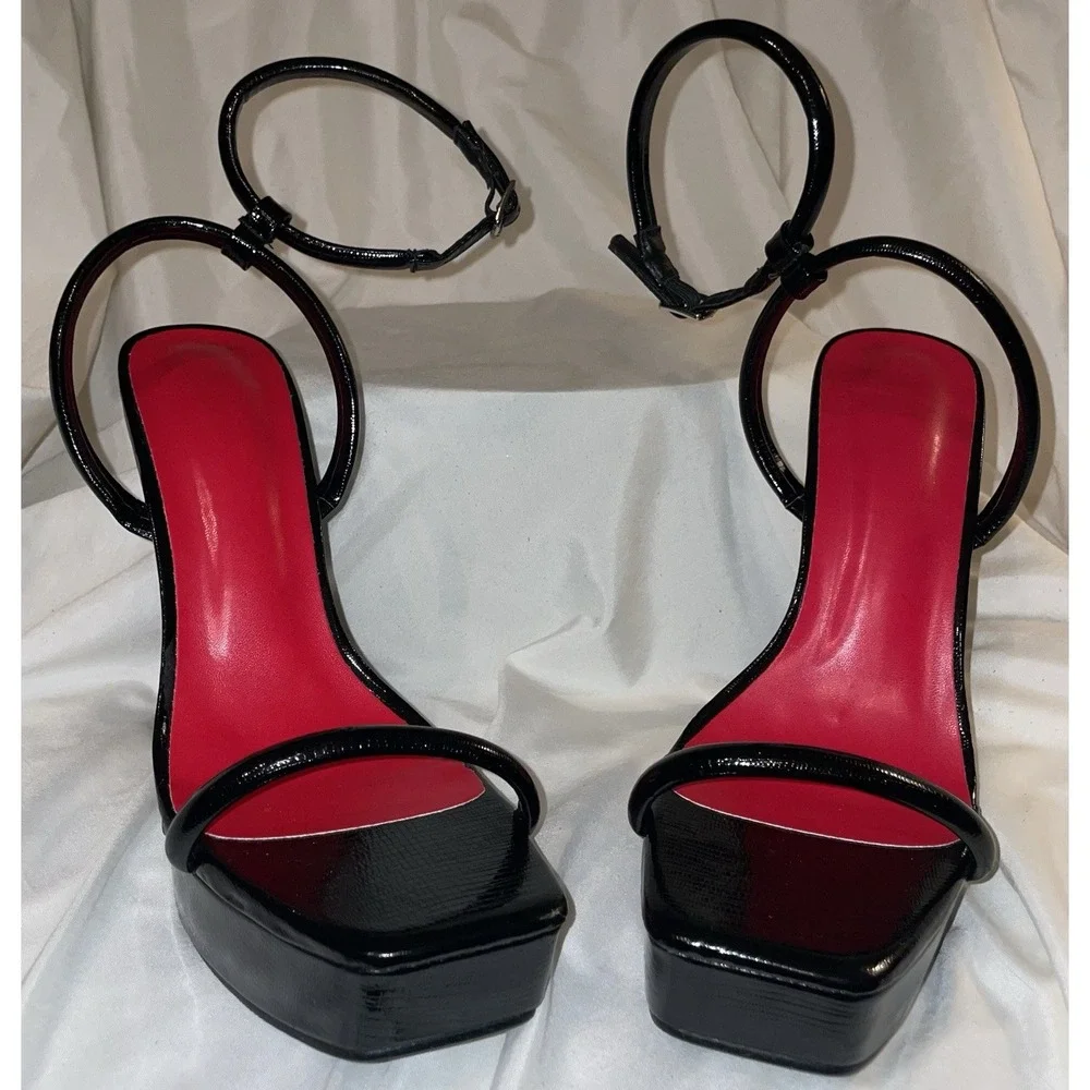 Unbranded black patent